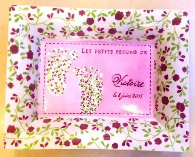 Vide-poche rectangle en porcelaine personnalisé d'après le faire-part de naissance