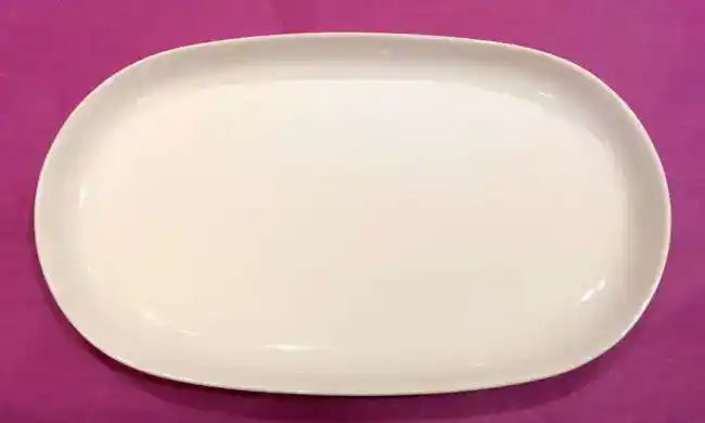 Plat ovale en porcelaine à personnaliser