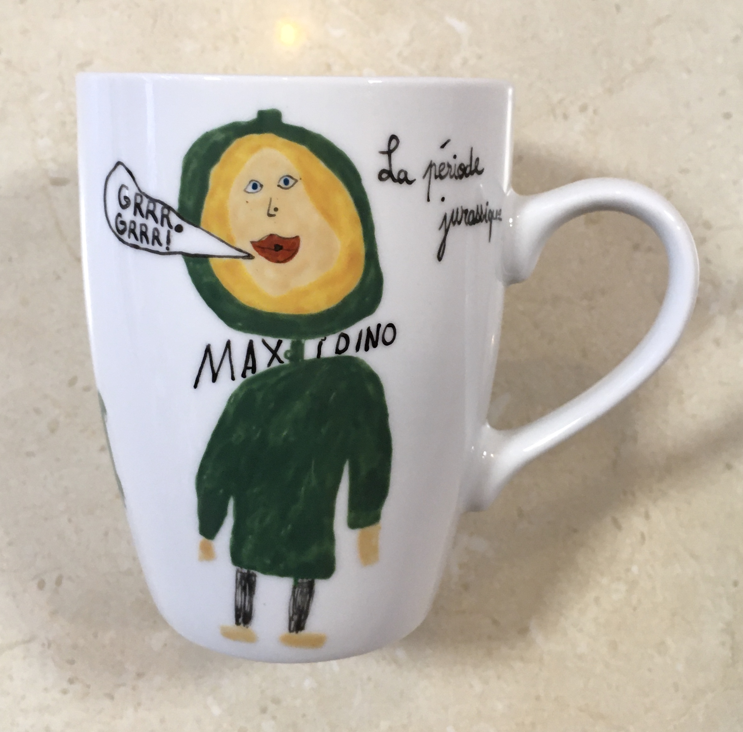 - Cadeau Papa mug en porcelaine personnalisé par un dessin d'enfant.